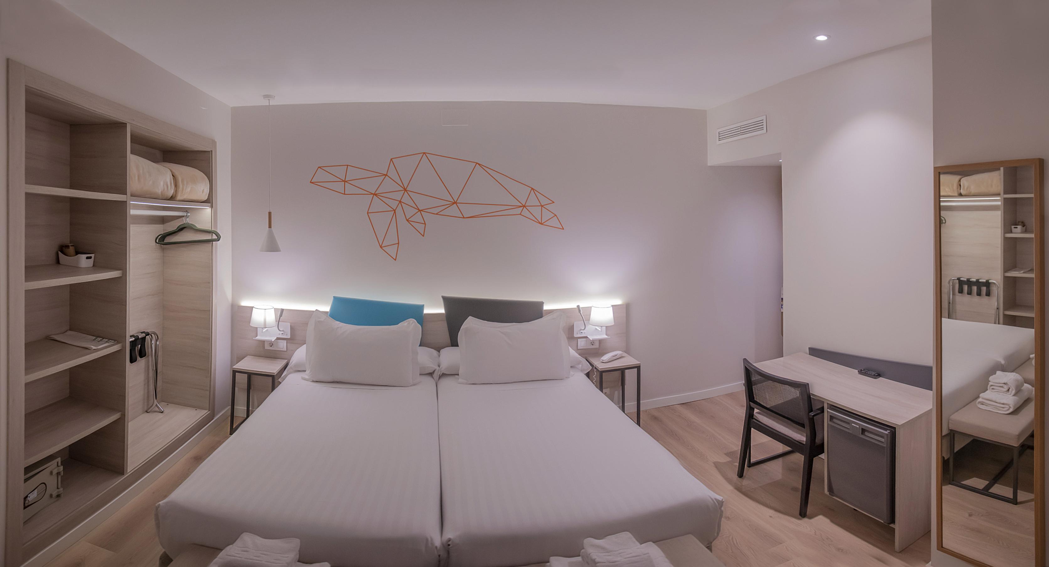 Hotel Mediterraneo Valenza Esterno foto