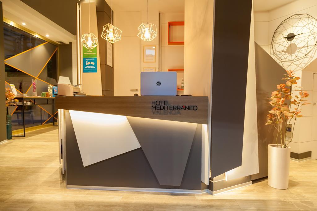 Hotel Mediterraneo Valenza Esterno foto